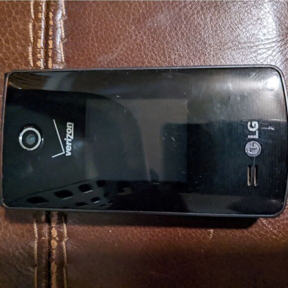 LG Verizon flip phone, excellent condition, works great - Picture 3 of 12
